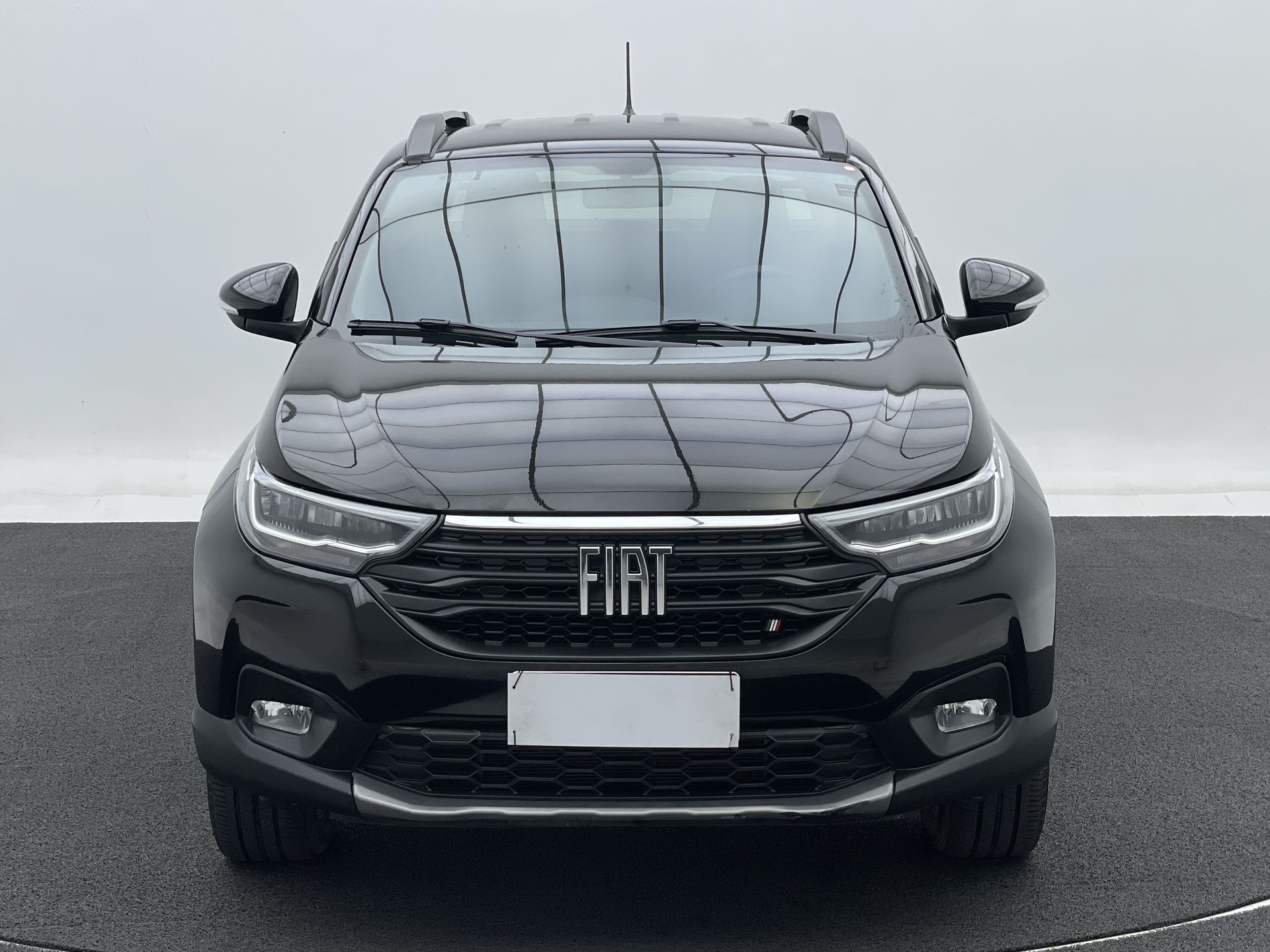 Strada Volcano 1.3 Flex 8V CD