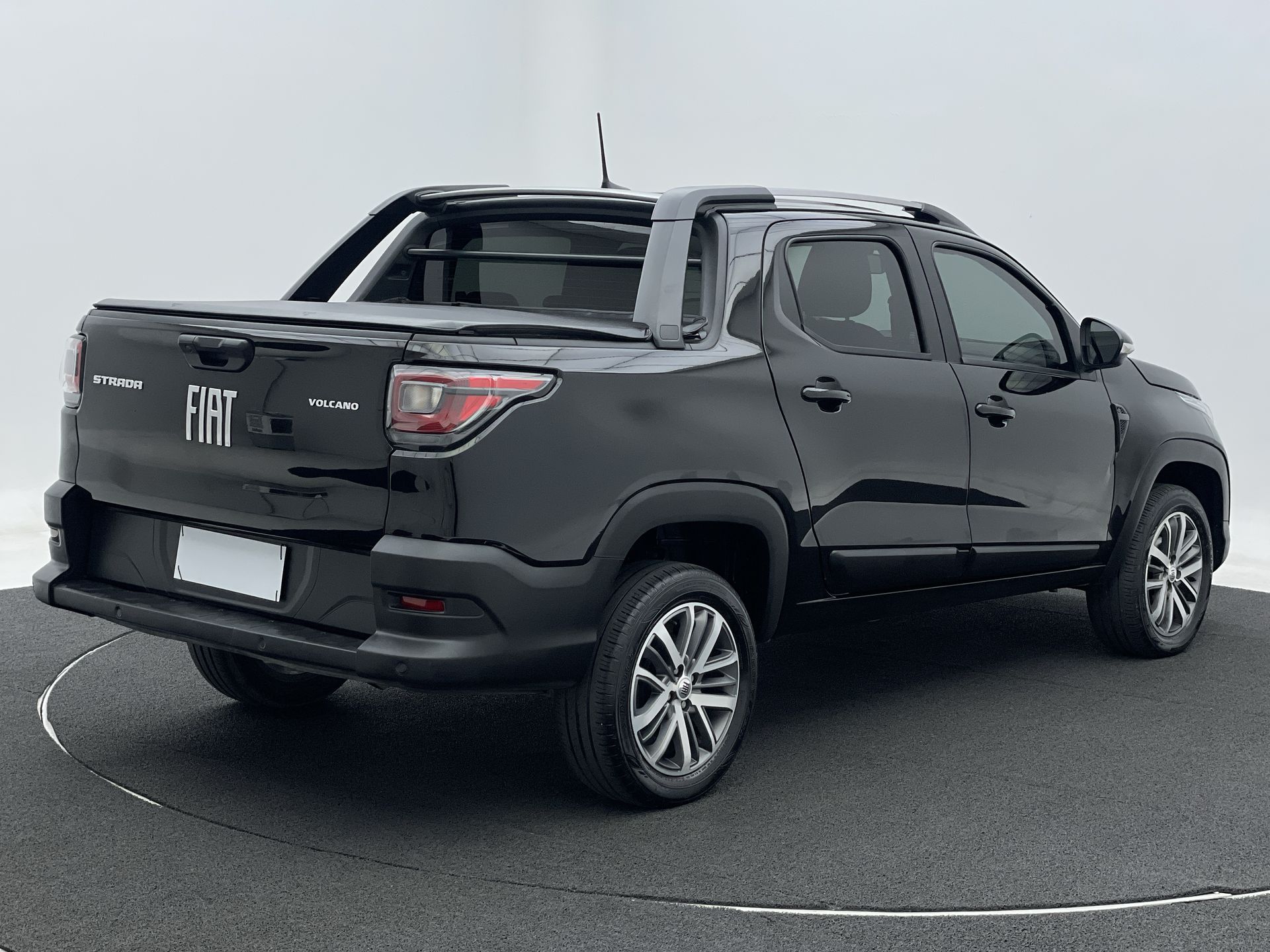 Strada Volcano 1.3 Flex 8V CD