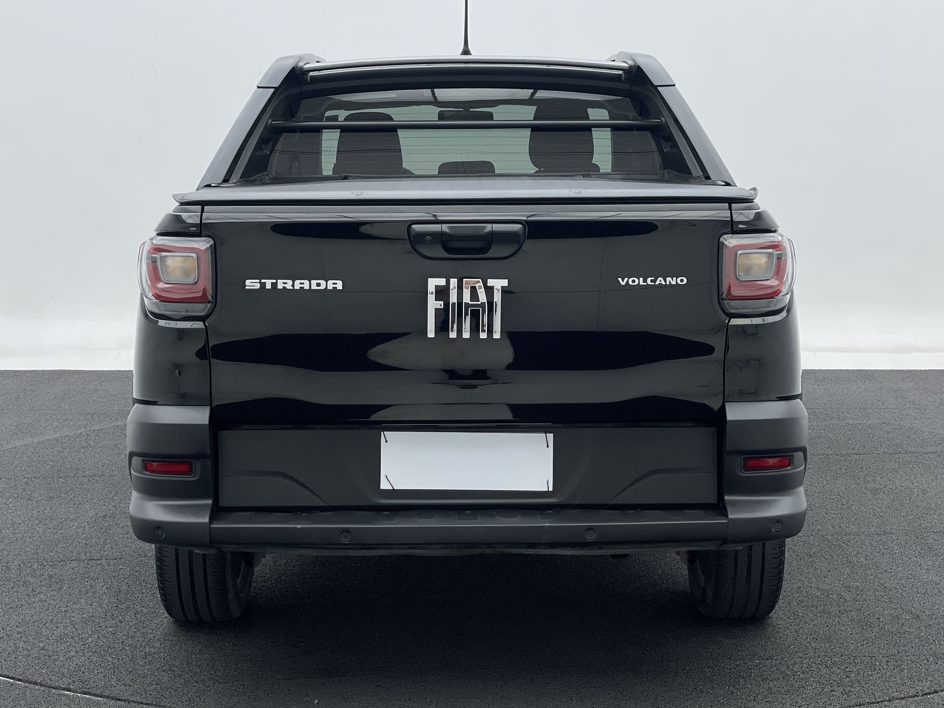 Strada Volcano 1.3 Flex 8V CD