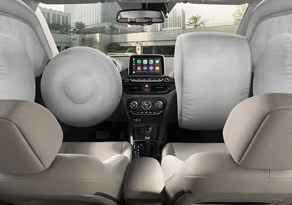 Airbags frontais, laterais e de cortina.