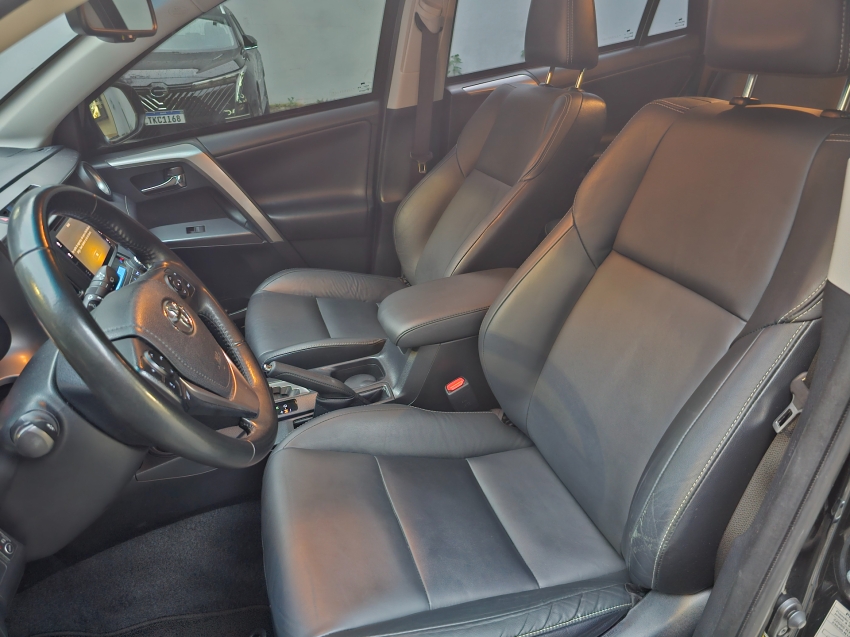 Toyota-RAV4-2.0 TOP 4X2 16V GASOLINA 4P AUTOMÁTICO