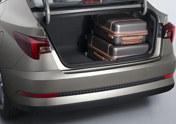 Porta-malas com tecnologia Smart  Trunk.