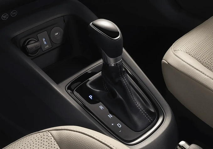 Câmbio automático  de 6 velocidades