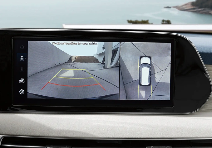 Smart Câmera 360°  (SVM) e Aviso de  Distância para  Estacionamento  (PDW)