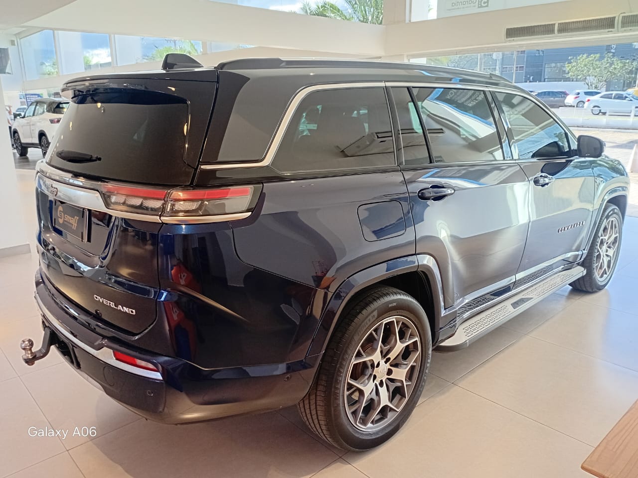 Jeep-COMMANDER-Commander Overl. TD380 2.0 4x4 Die. Aut.