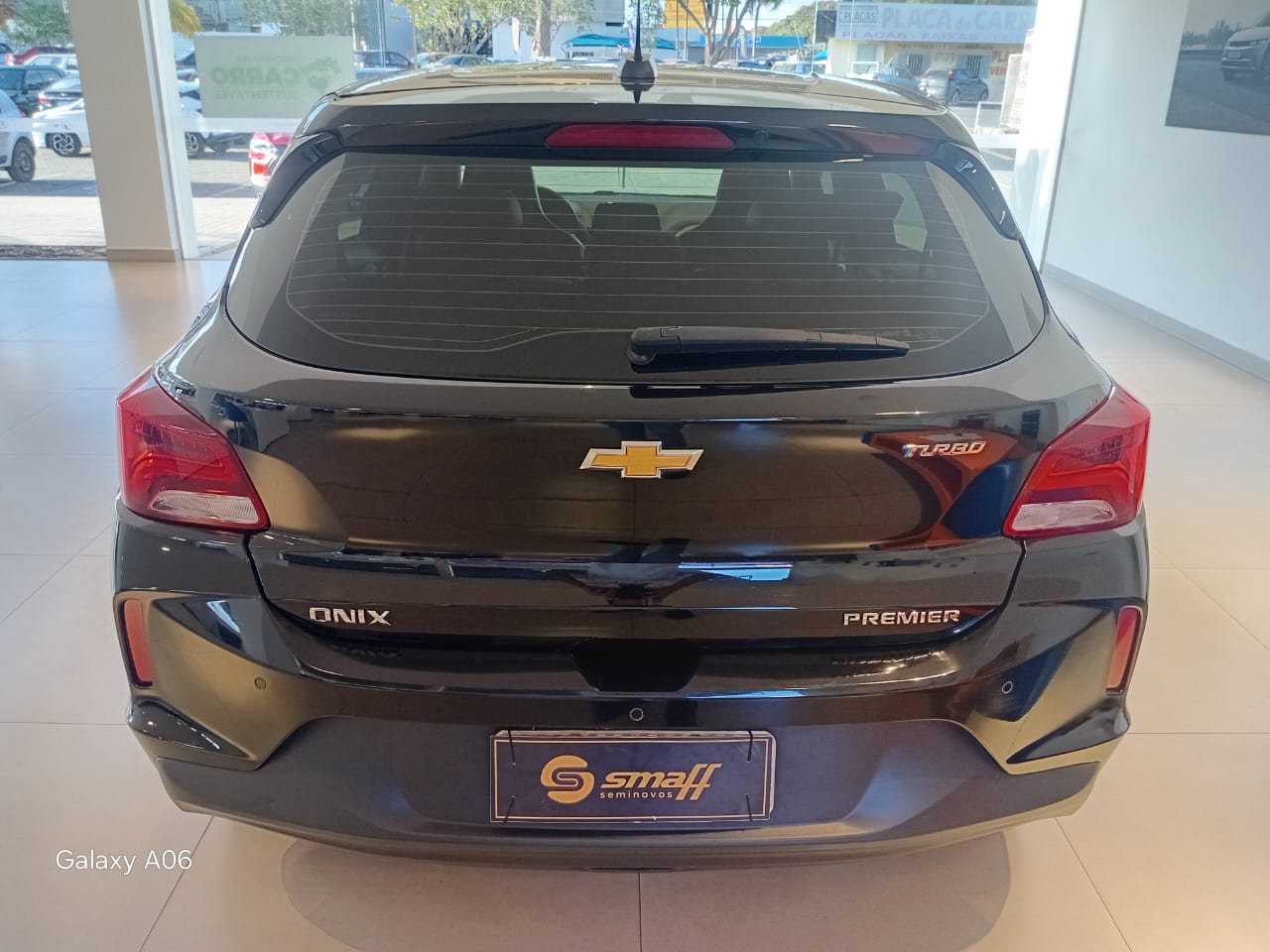 GM - Chevrolet-ONIX-ONIX HATCH PREM. 1.0 12V TB Flex 5p Aut.