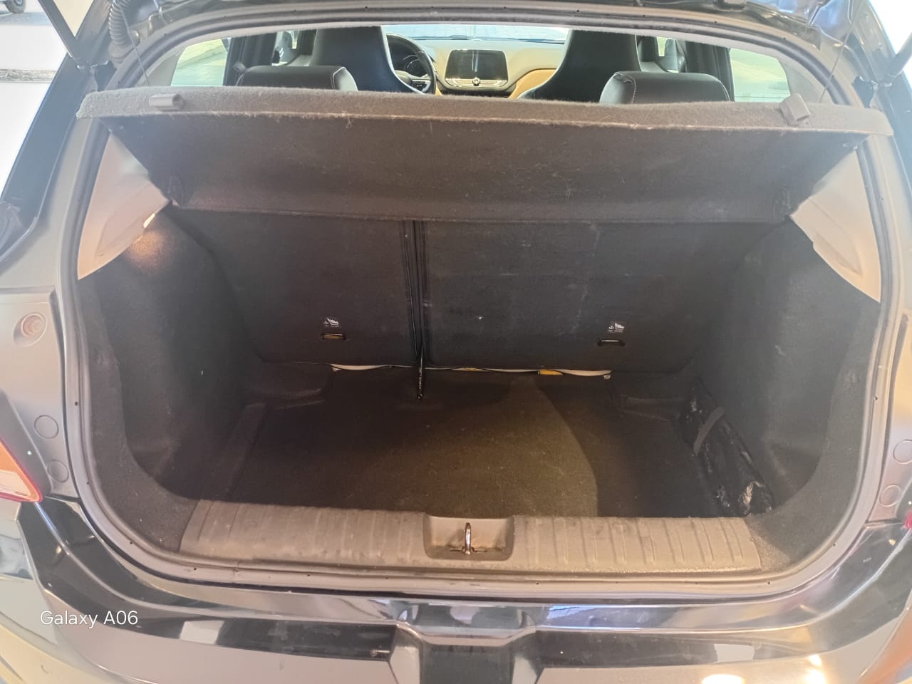 GM - Chevrolet-ONIX-ONIX HATCH PREM. 1.0 12V TB Flex 5p Aut.