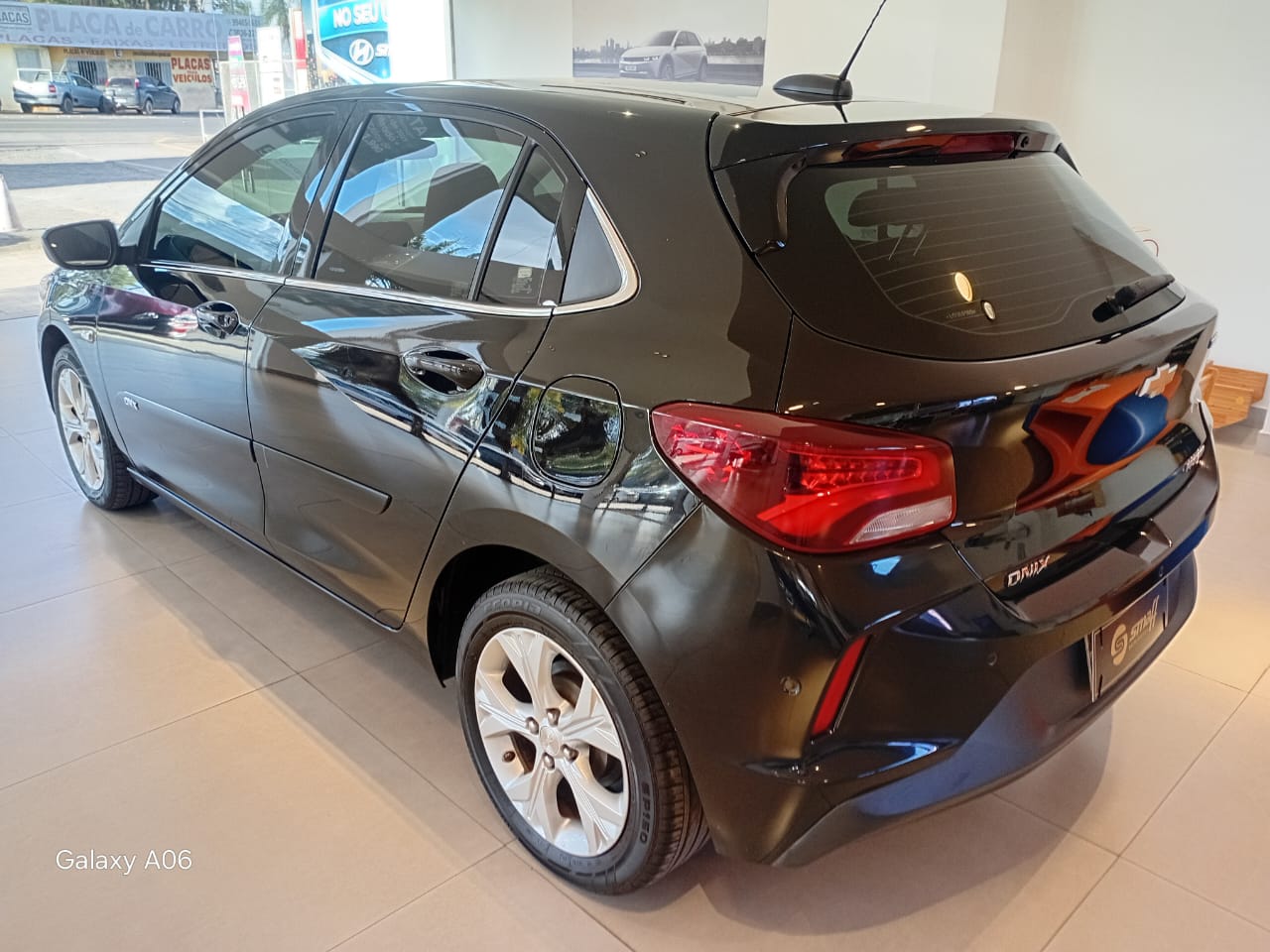 GM - Chevrolet-ONIX-ONIX HATCH PREM. 1.0 12V TB Flex 5p Aut.