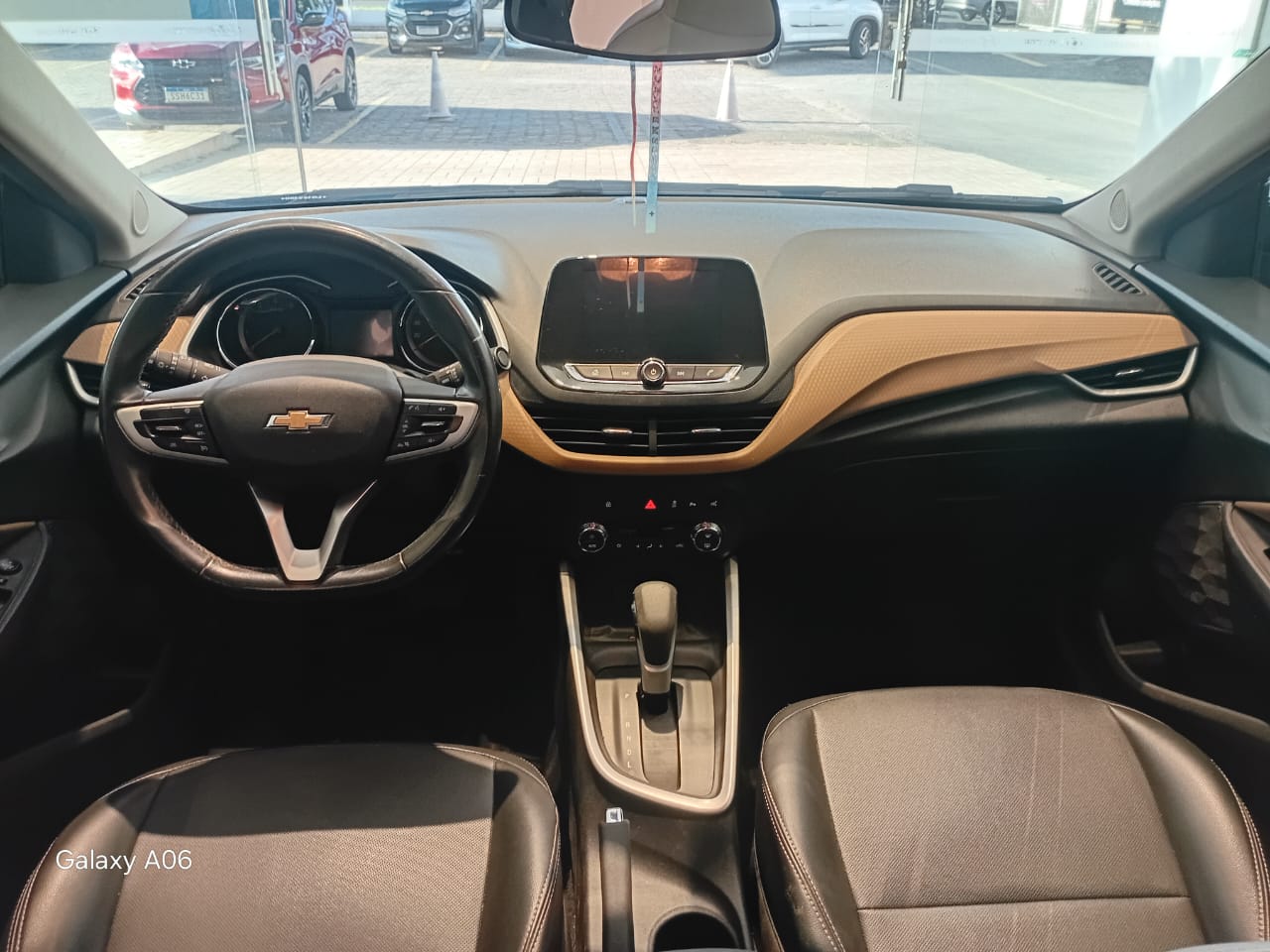 GM - Chevrolet-ONIX-ONIX HATCH PREM. 1.0 12V TB Flex 5p Aut.