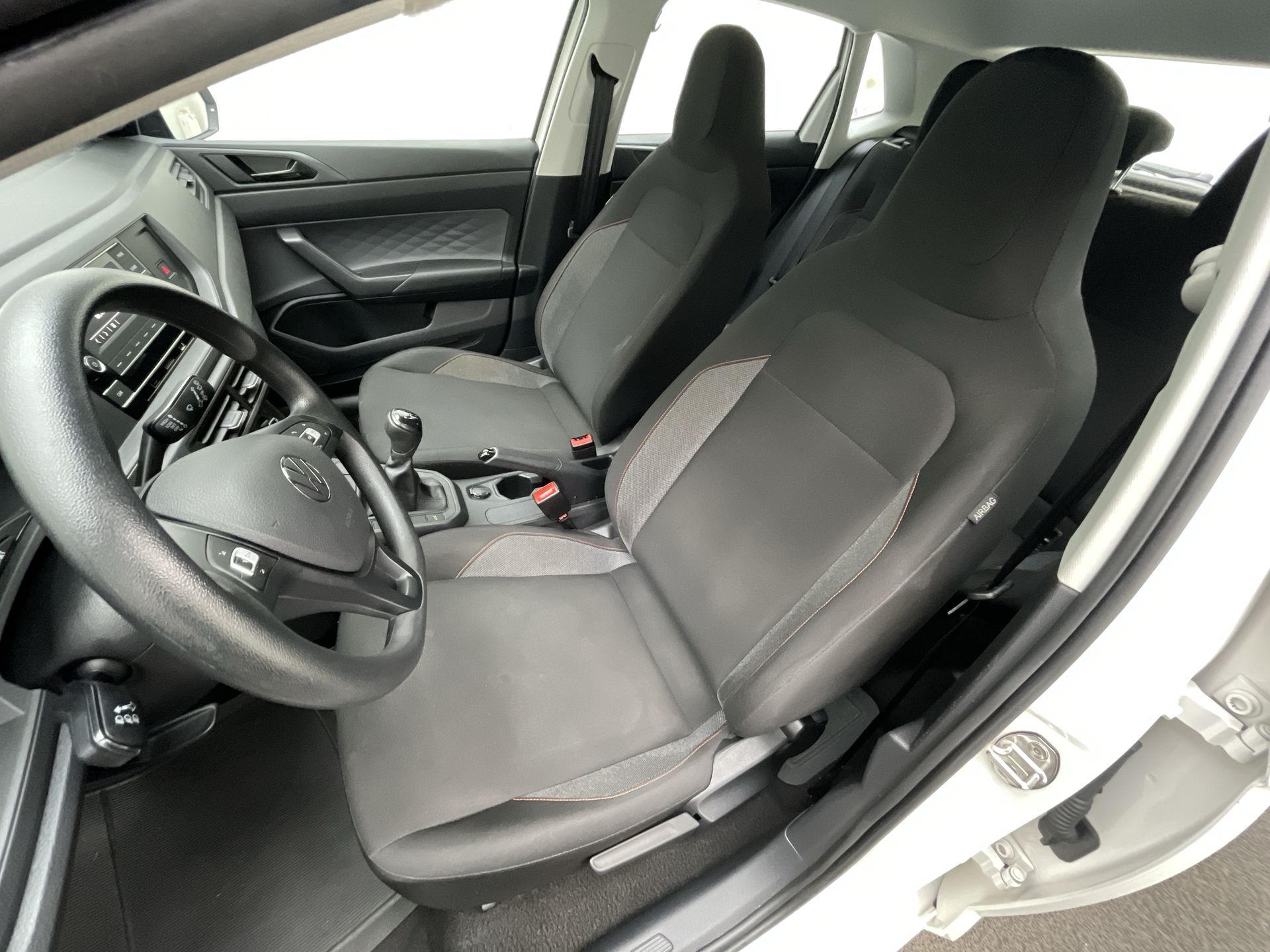 Polo Track 1.0 Flex 12V 5p