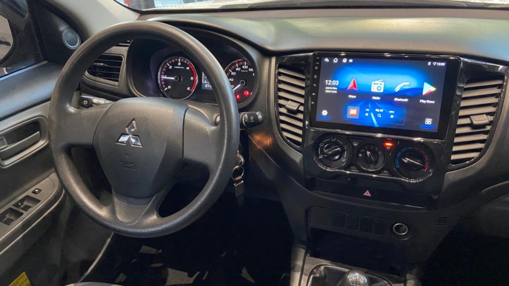 Mitsubishi-L200 TRITON-2.4 16V TURBO DIESEL GL CD 4X4 MANUAL