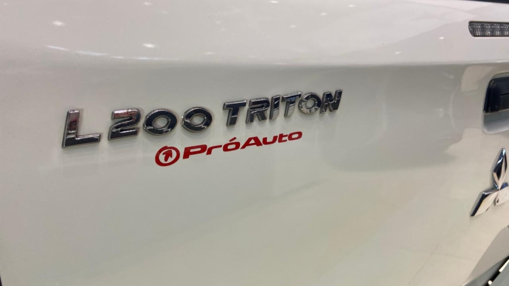 Mitsubishi-L200 TRITON-2.4 16V TURBO DIESEL GL CD 4X4 MANUAL