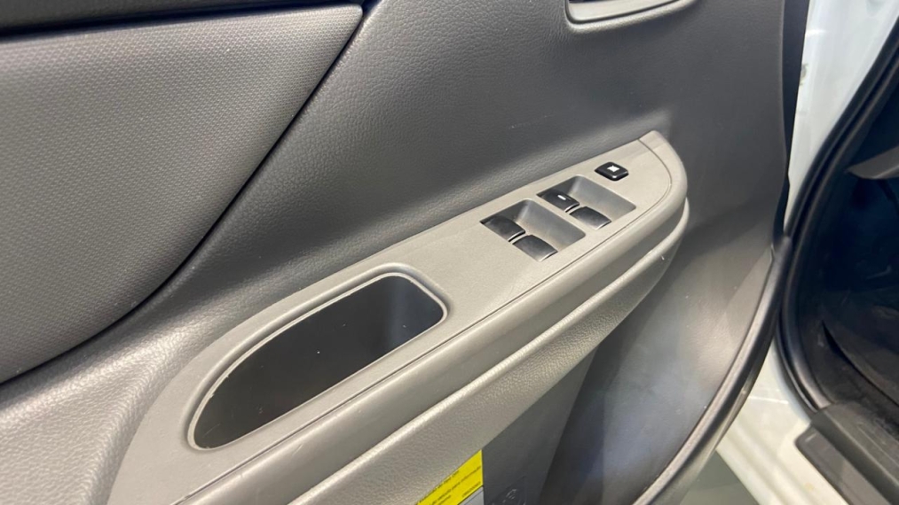 Mitsubishi-L200 TRITON-2.4 16V TURBO DIESEL GL CD 4X4 MANUAL