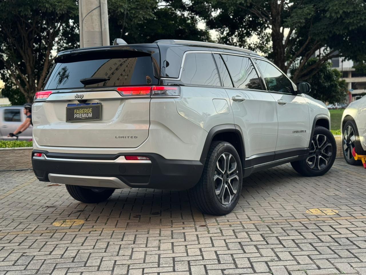 Jeep-COMMANDER-Commander Limited T270 1.3 TB Flex Aut.