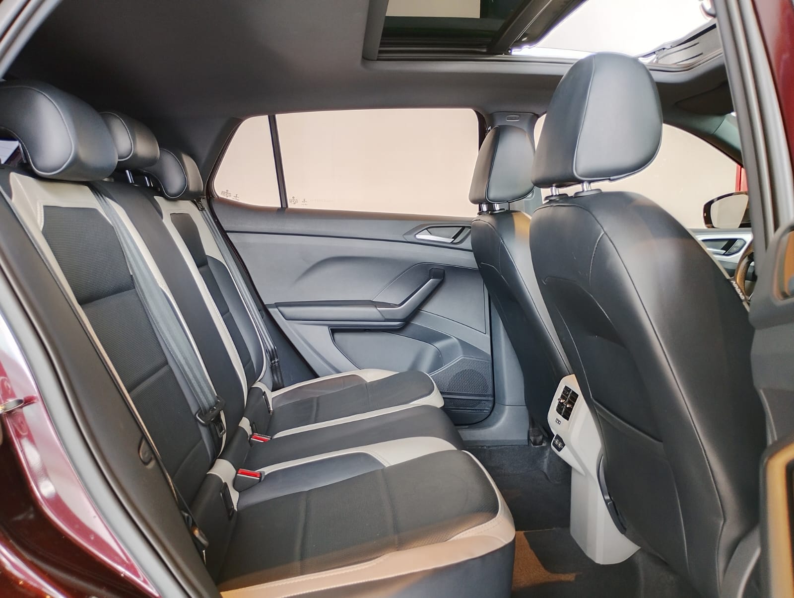 VW - Volkswagen-T-Cross-T-Cross Hig. 250 TSI 1.4 Flex 16V 5p Aut