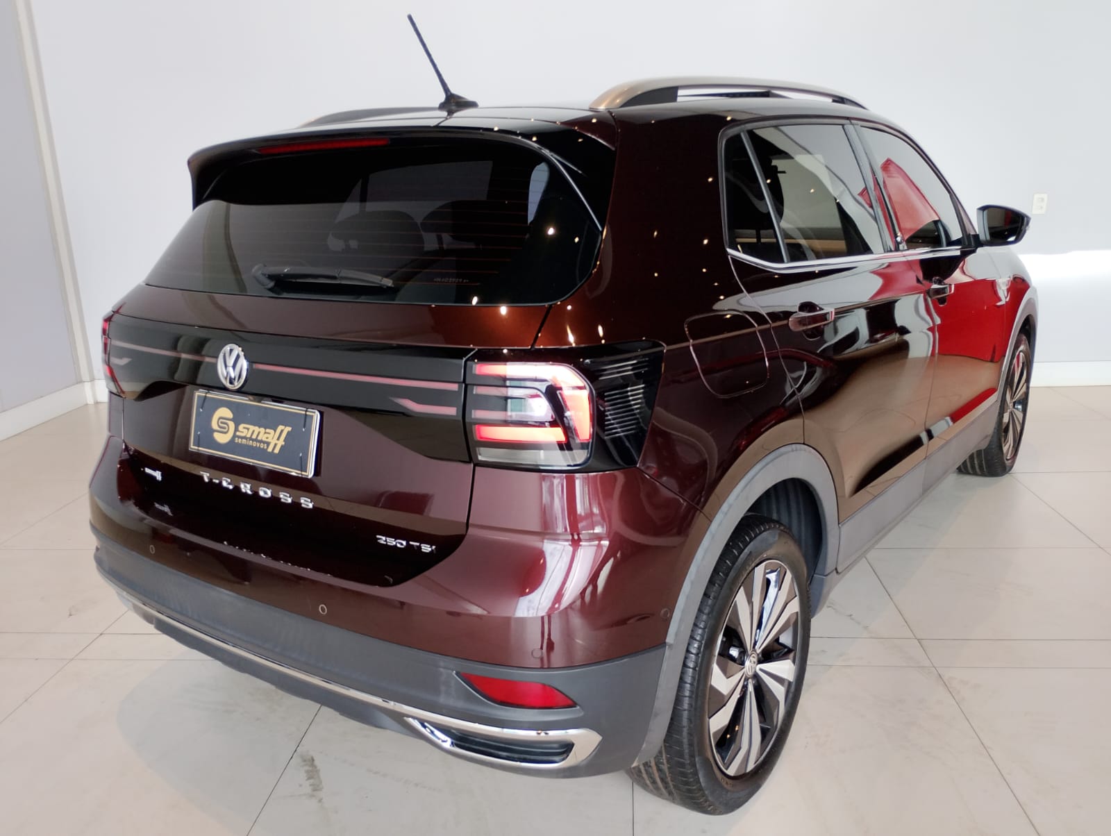 VW - Volkswagen-T-Cross-T-Cross Hig. 250 TSI 1.4 Flex 16V 5p Aut