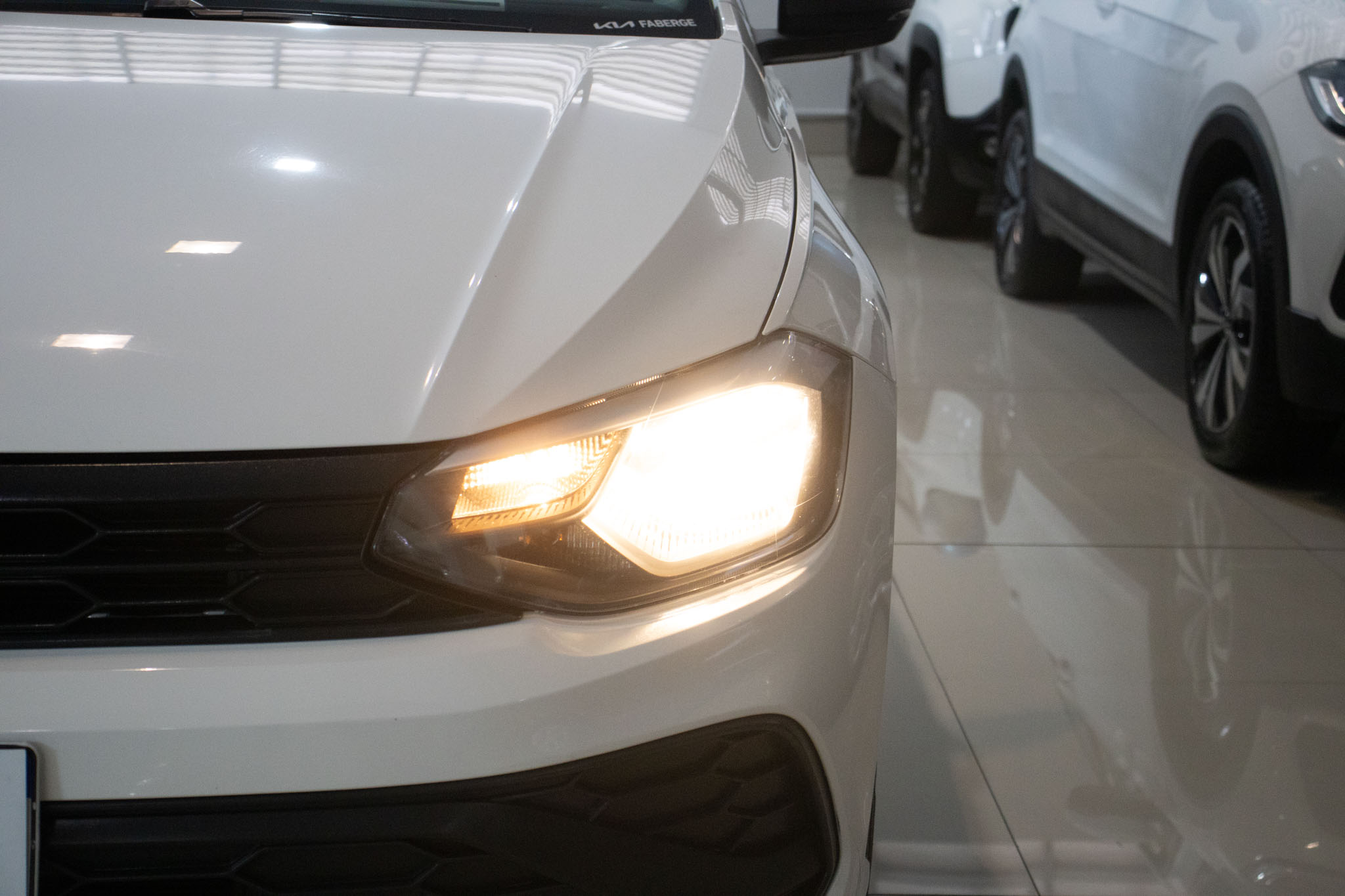 VW - Volkswagen-Polo-Polo Track 1.0 Flex 12V 5p