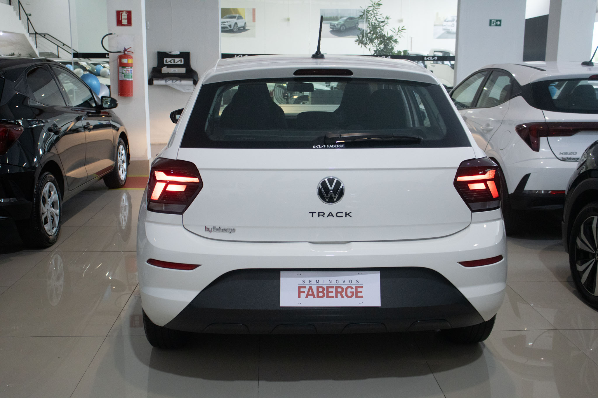 VW - Volkswagen-Polo-Polo Track 1.0 Flex 12V 5p