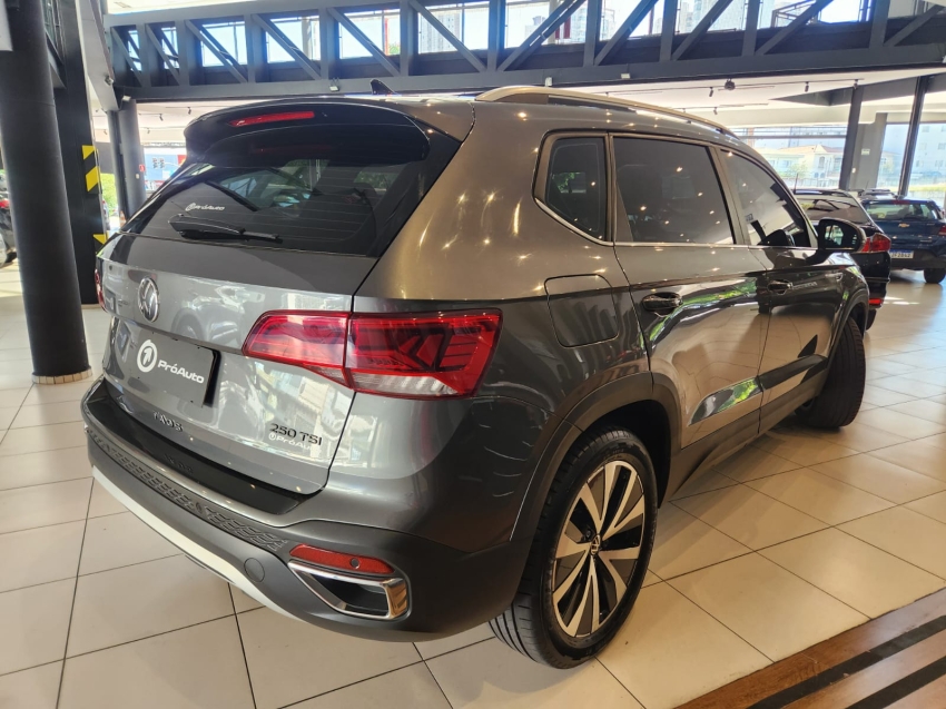 VW - Volkswagen-TAOS-1.4 250 TSI TOTAL FLEX HIGHLINE AUTOMÁTICO