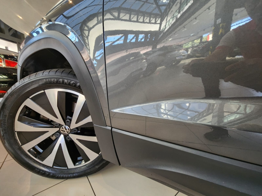 VW - Volkswagen-TAOS-1.4 250 TSI TOTAL FLEX HIGHLINE AUTOMÁTICO