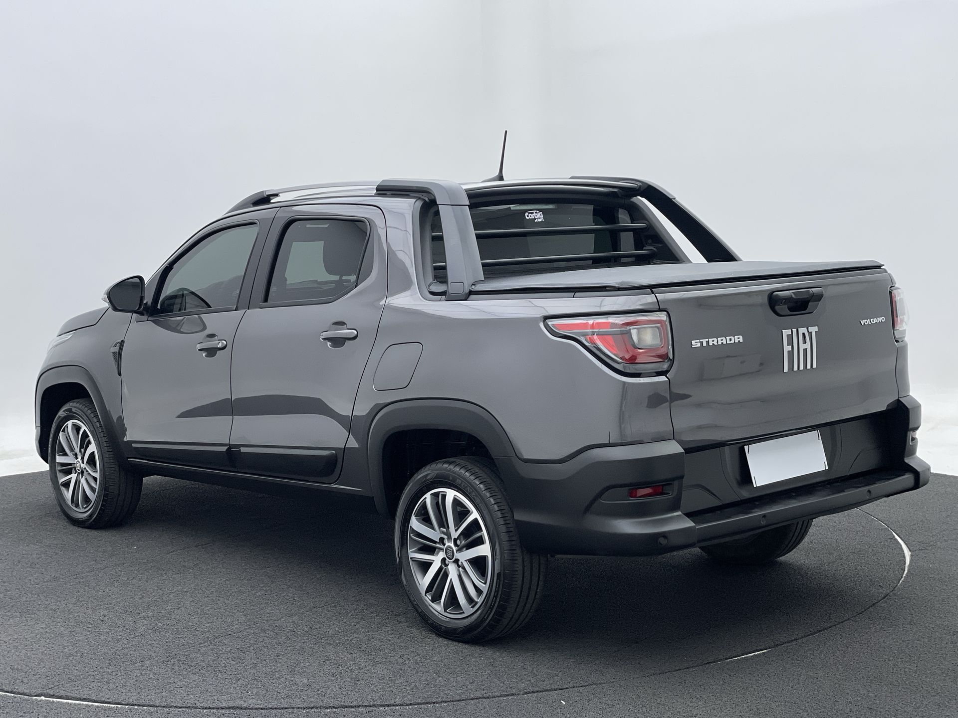 Strada Volcano 1.3 Flex 8V CD