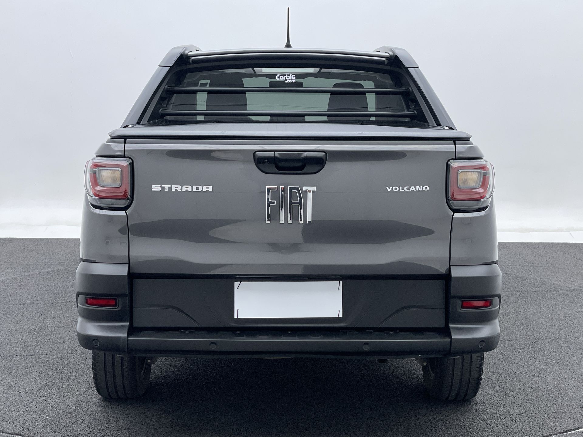 Strada Volcano 1.3 Flex 8V CD