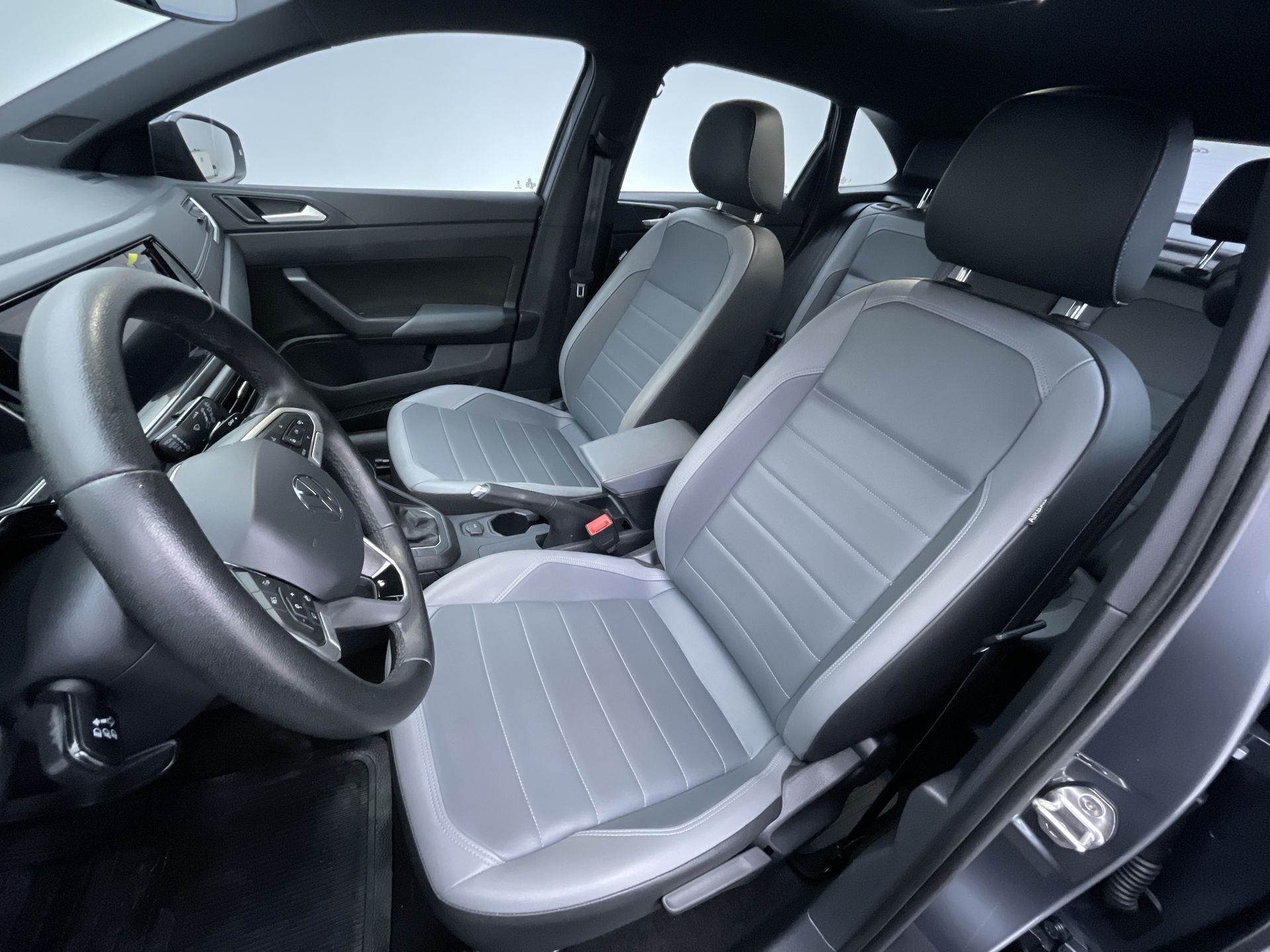 Nivus Highline 1.0 200 TSI Flex Aut.