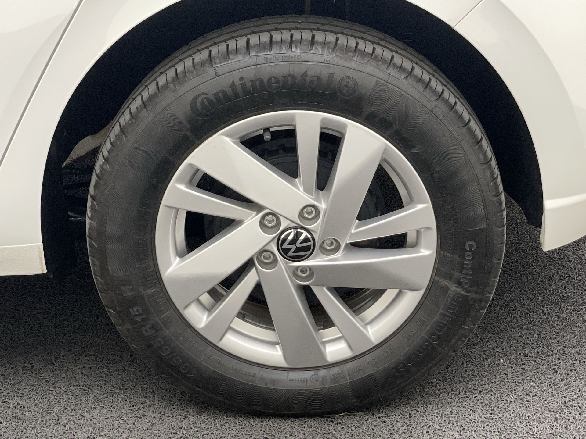 VW - Volkswagen-Polo-Polo 1.0 TSI Flex 12V 5p