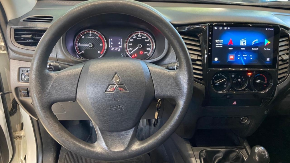 Mitsubishi-L200 TRITON-2.4 16V TURBO DIESEL GL CD 4X4 MANUAL