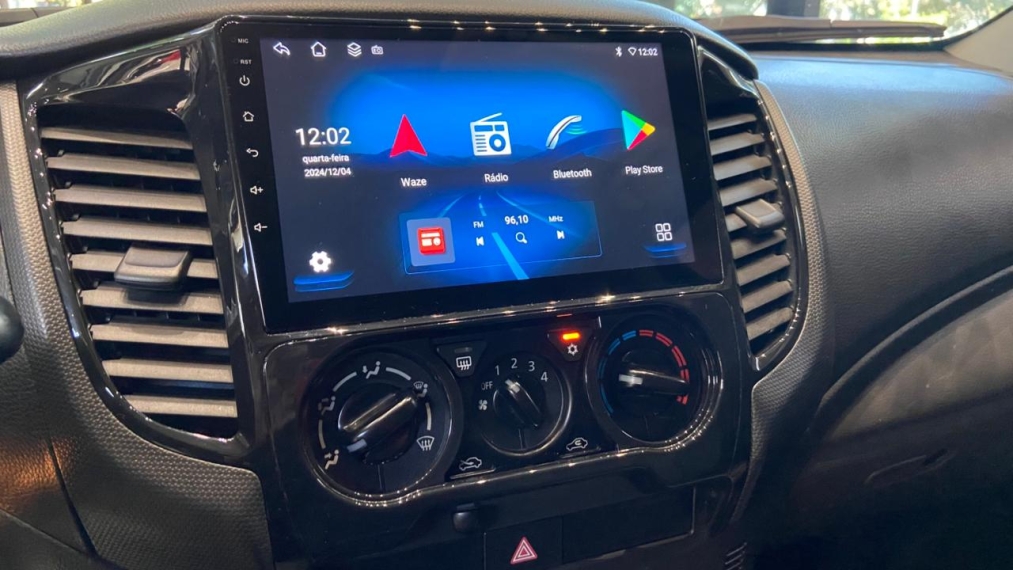 Mitsubishi-L200 TRITON-2.4 16V TURBO DIESEL GL CD 4X4 MANUAL