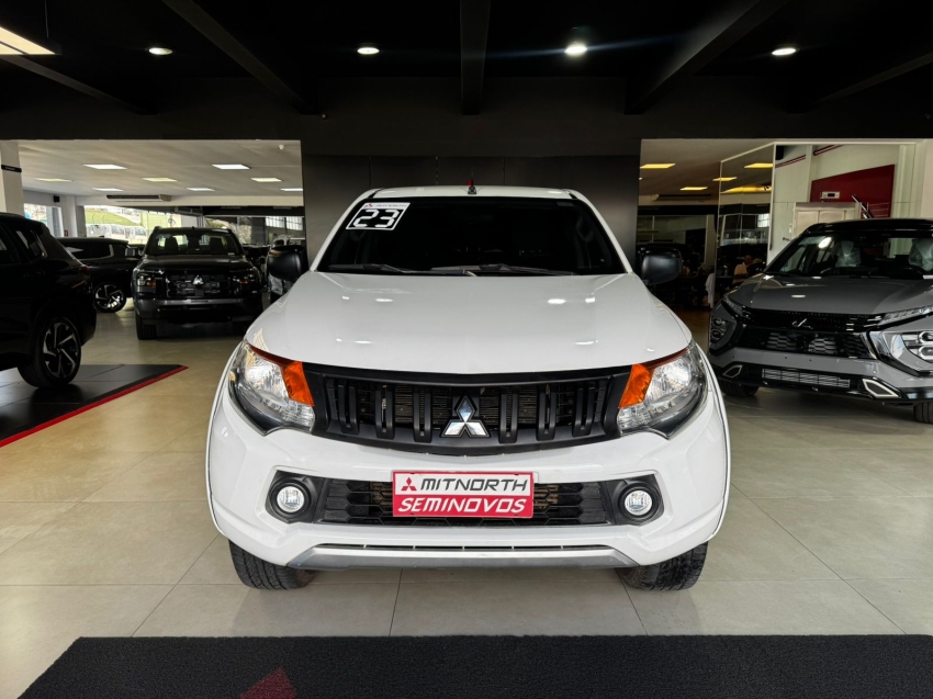 Mitsubishi-L200 TRITON-2.4 16V TURBO DIESEL GL CD 4X4 MANUAL