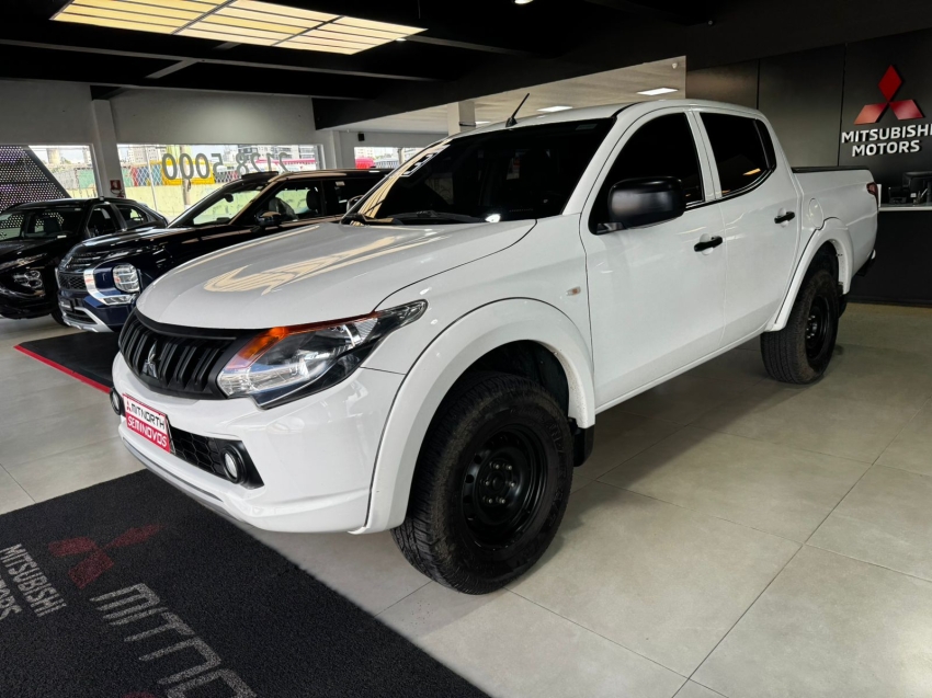 Mitsubishi-L200 TRITON-2.4 16V TURBO DIESEL GL CD 4X4 MANUAL