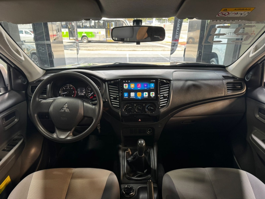 Mitsubishi-L200 TRITON-2.4 16V TURBO DIESEL GL CD 4X4 MANUAL