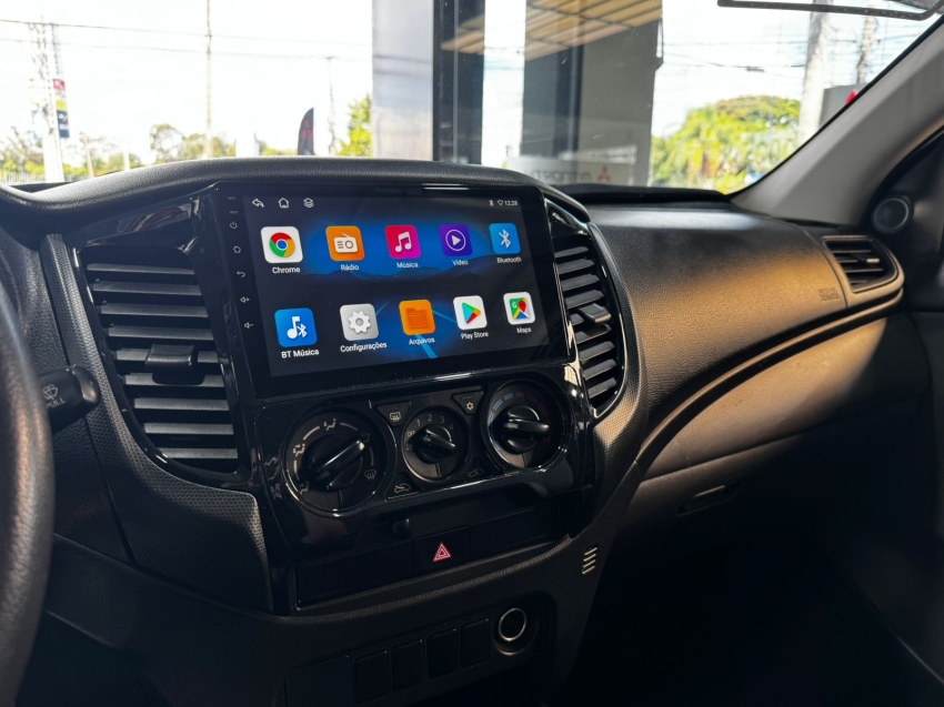 Mitsubishi-L200 TRITON-2.4 16V TURBO DIESEL GL CD 4X4 MANUAL