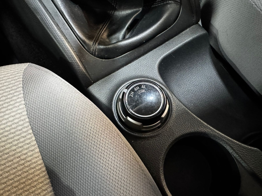 Mitsubishi-L200 TRITON-2.4 16V TURBO DIESEL GL CD 4X4 MANUAL