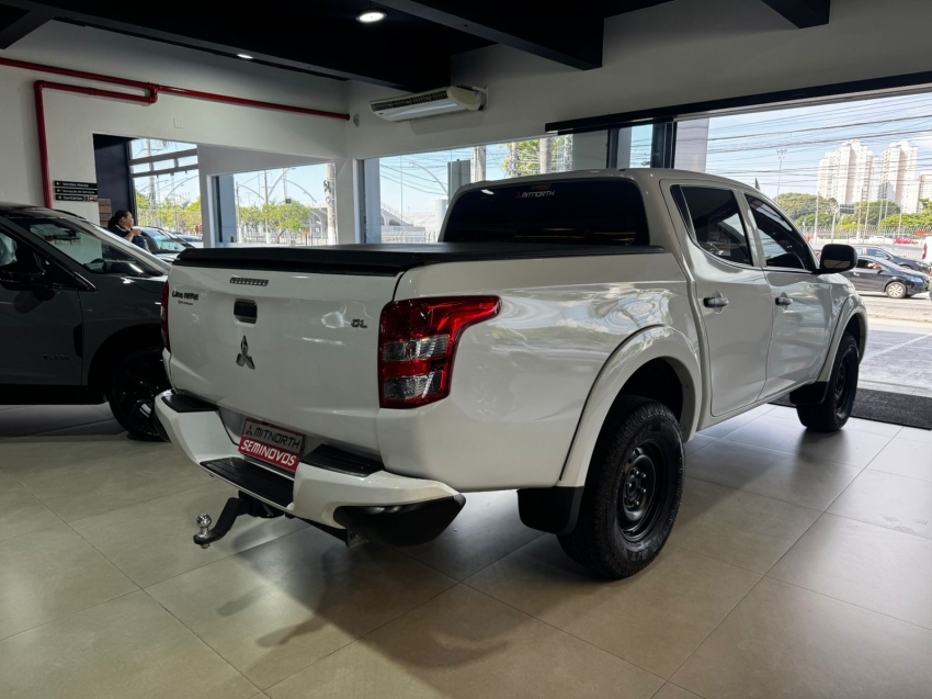 Mitsubishi-L200 TRITON-2.4 16V TURBO DIESEL GL CD 4X4 MANUAL