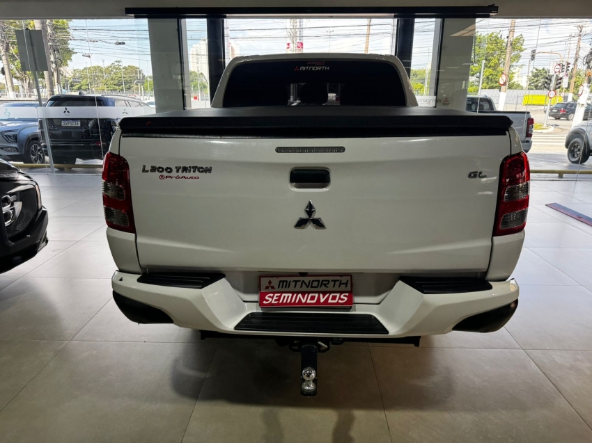 Mitsubishi-L200 TRITON-2.4 16V TURBO DIESEL GL CD 4X4 MANUAL