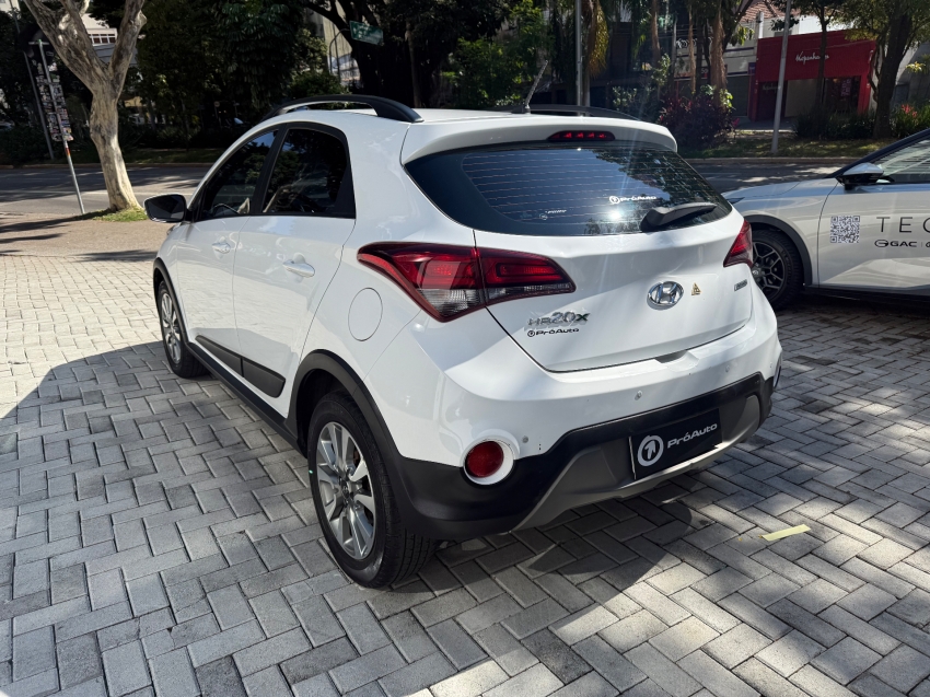 Hyundai-HB20X-1.6 16V STYLE FLEX 4P AUTOMÁTICO