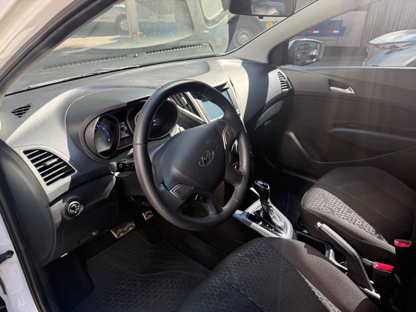 Hyundai-HB20X-1.6 16V STYLE FLEX 4P AUTOMÁTICO