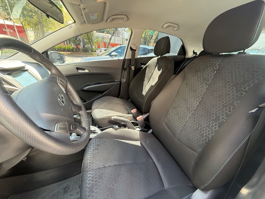 Hyundai-HB20X-1.6 16V STYLE FLEX 4P AUTOMÁTICO