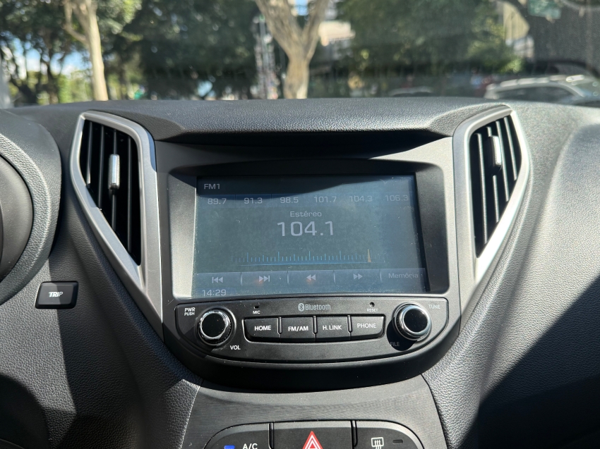 Hyundai-HB20X-1.6 16V STYLE FLEX 4P AUTOMÁTICO