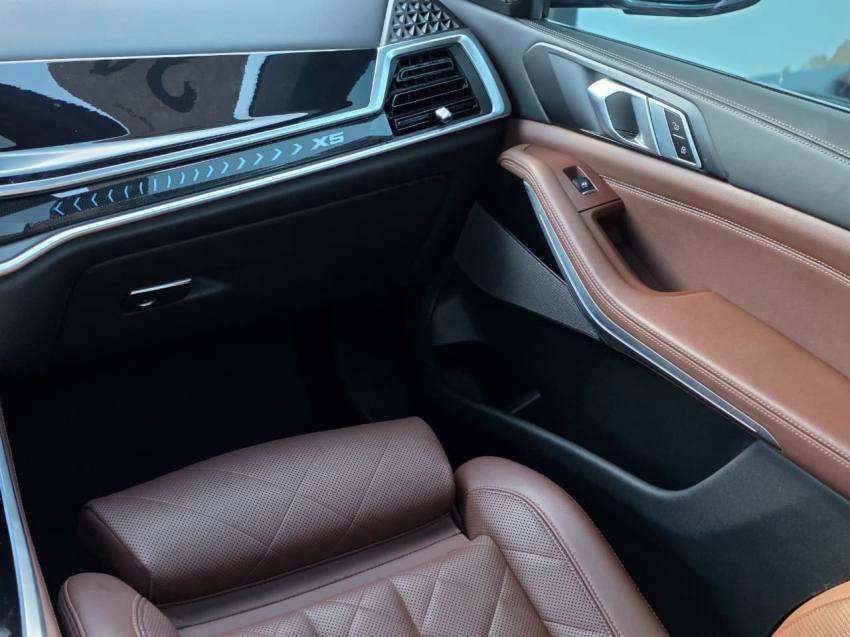 BMW-X5-3.0 I6 TURBO HÍBRIDO XDRIVE50E M SPORT AUTOMÁTICO