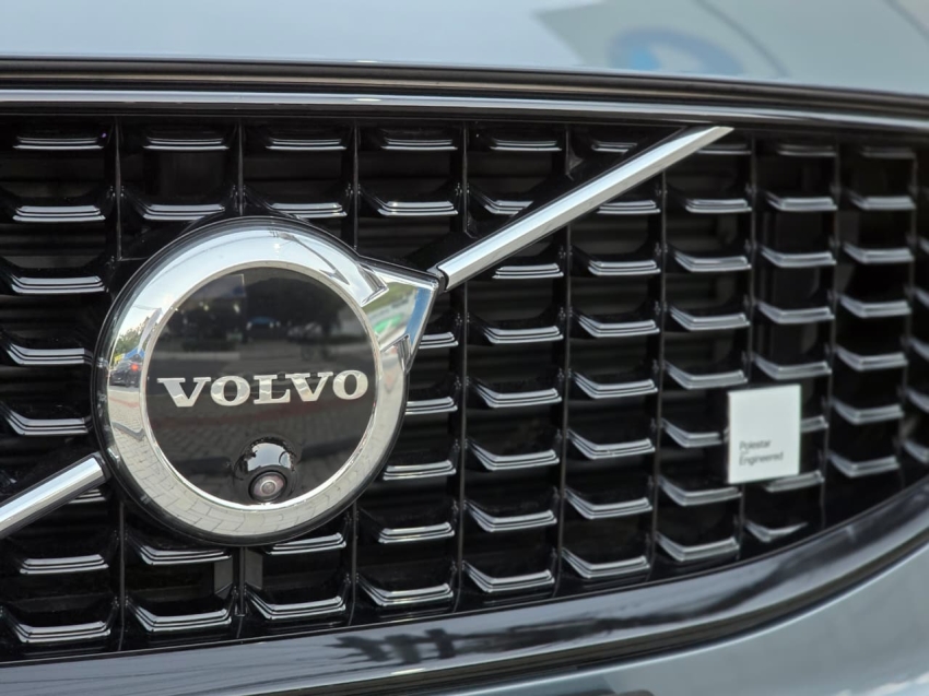 Volvo-XC60-2.0 T8 RECHARGE POLESTAR ENGINEERED AWD GEARTRONIC