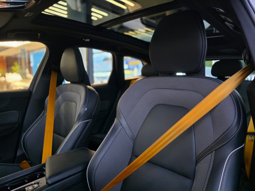 Volvo-XC60-2.0 T8 RECHARGE POLESTAR ENGINEERED AWD GEARTRONIC