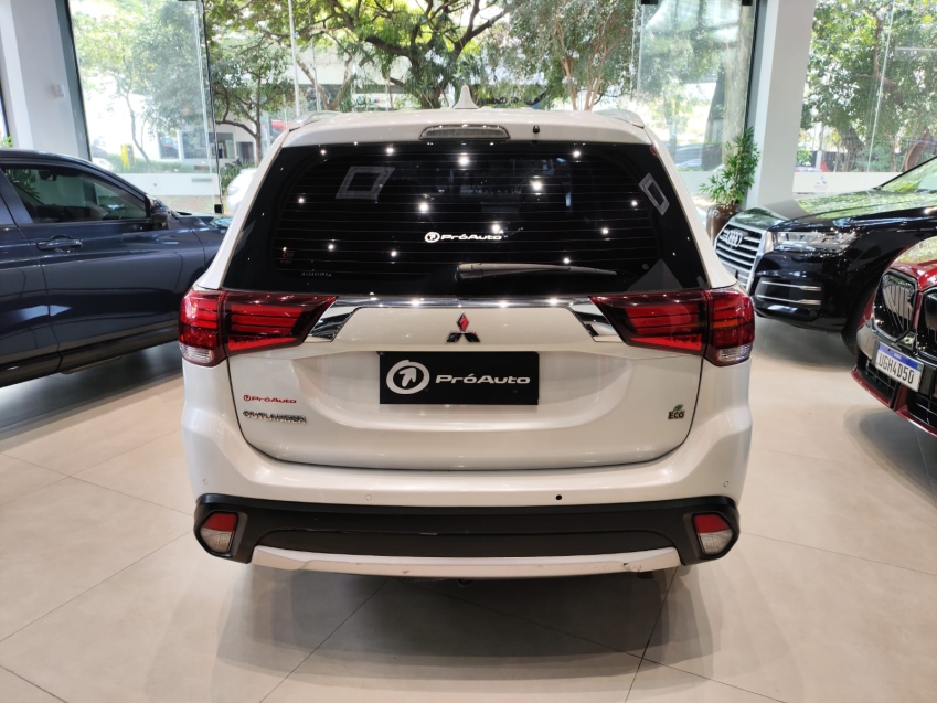 Mitsubishi-OUTLANDER-2.0 16V GASOLINA 4P AUTOMÁTICO