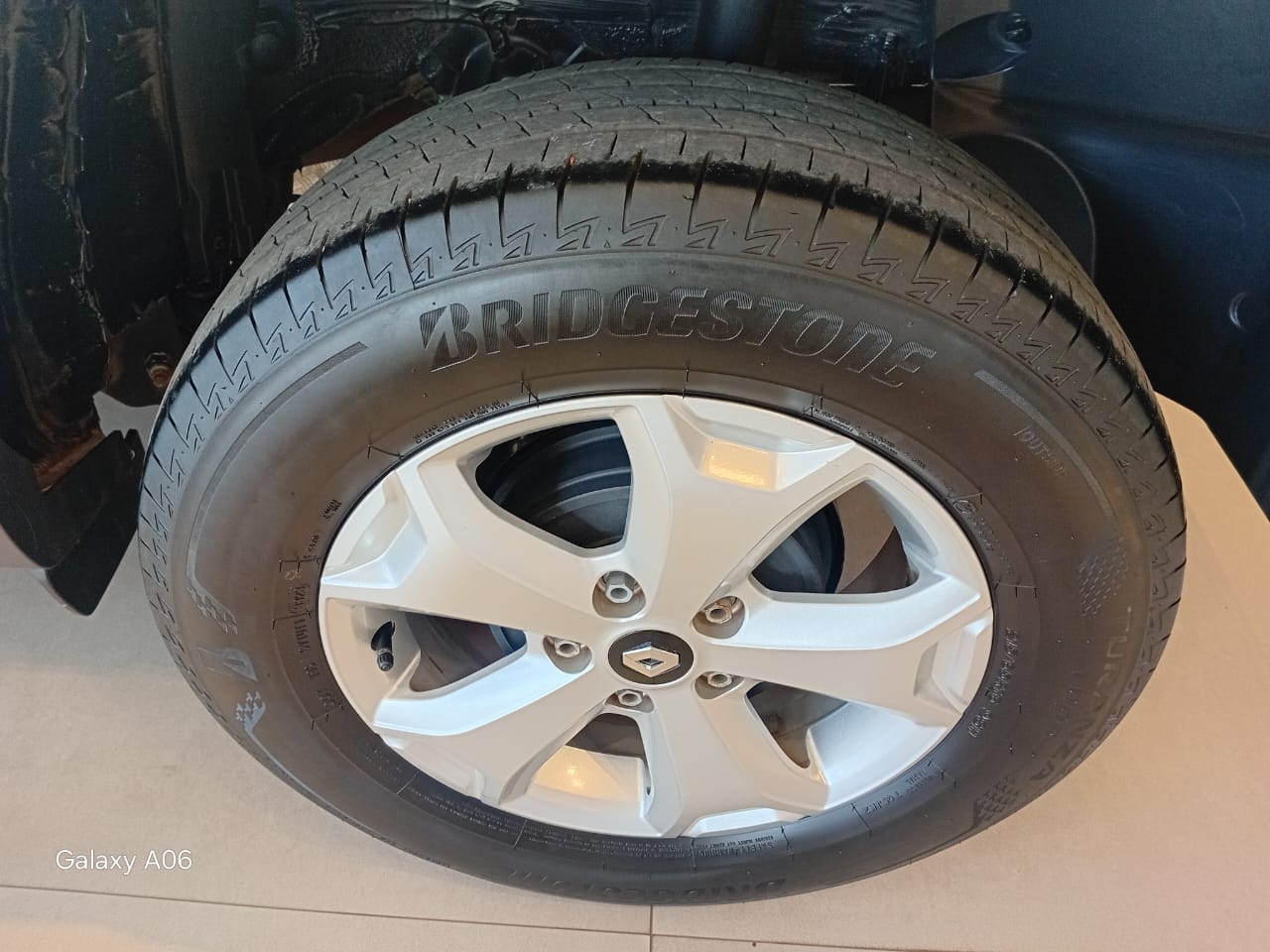 Renault-DUSTER-DUSTER INTENSE 16