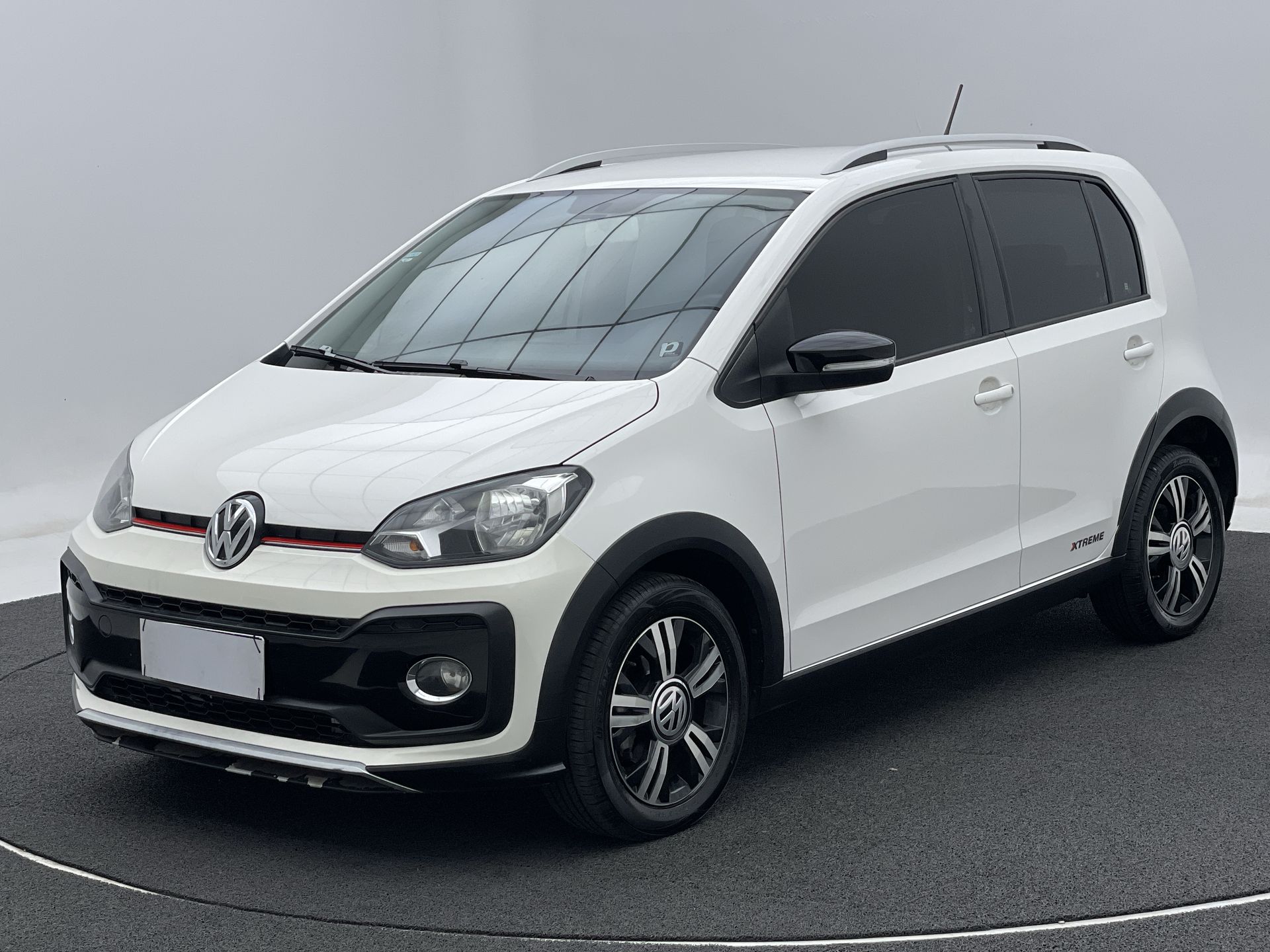 VW - Volkswagen-up!-up! Xtreme 1.0 TSI Total Flex 12V 5p