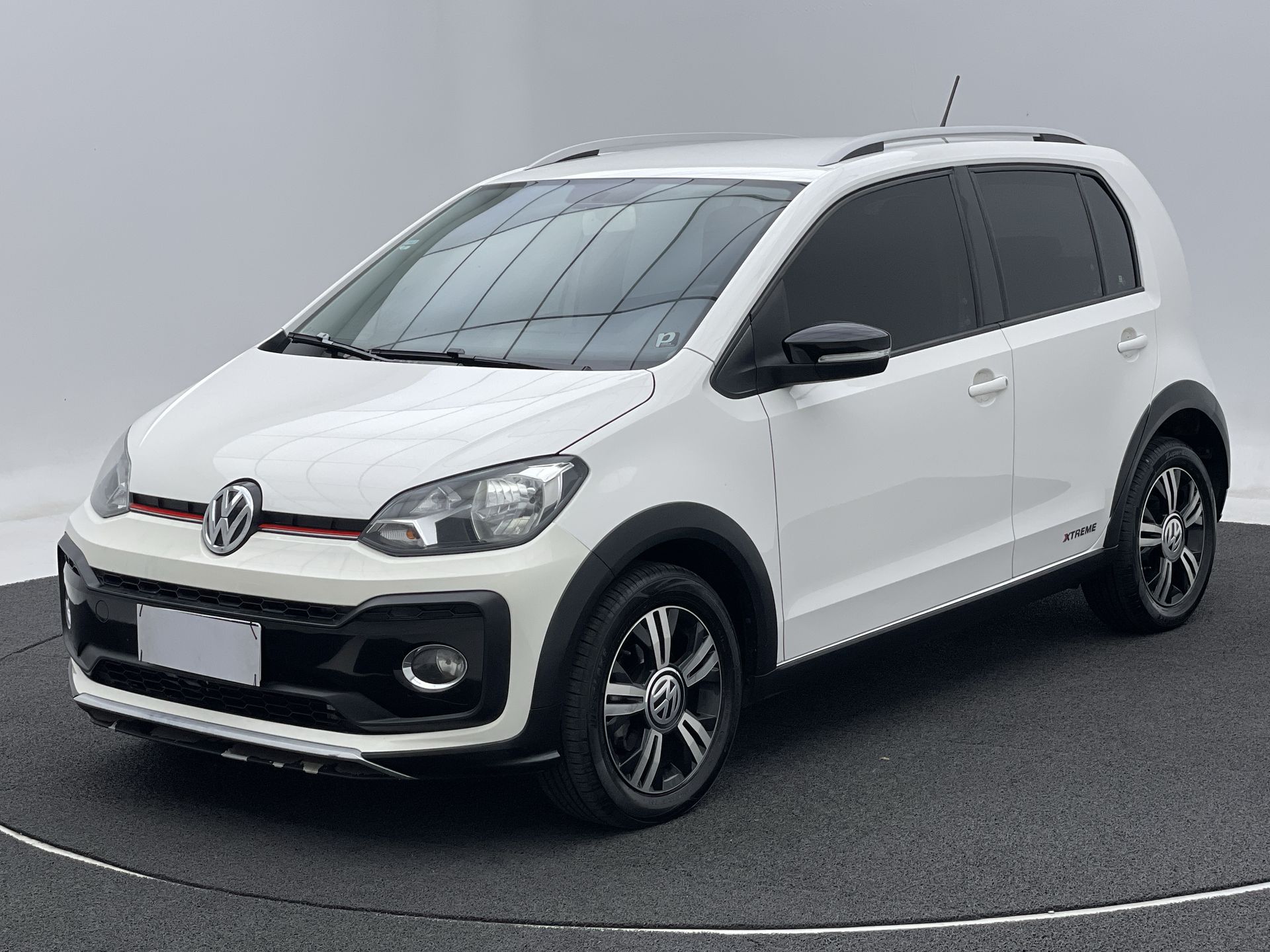 VW - Volkswagen-up!-up! Xtreme 1.0 TSI Total Flex 12V 5p
