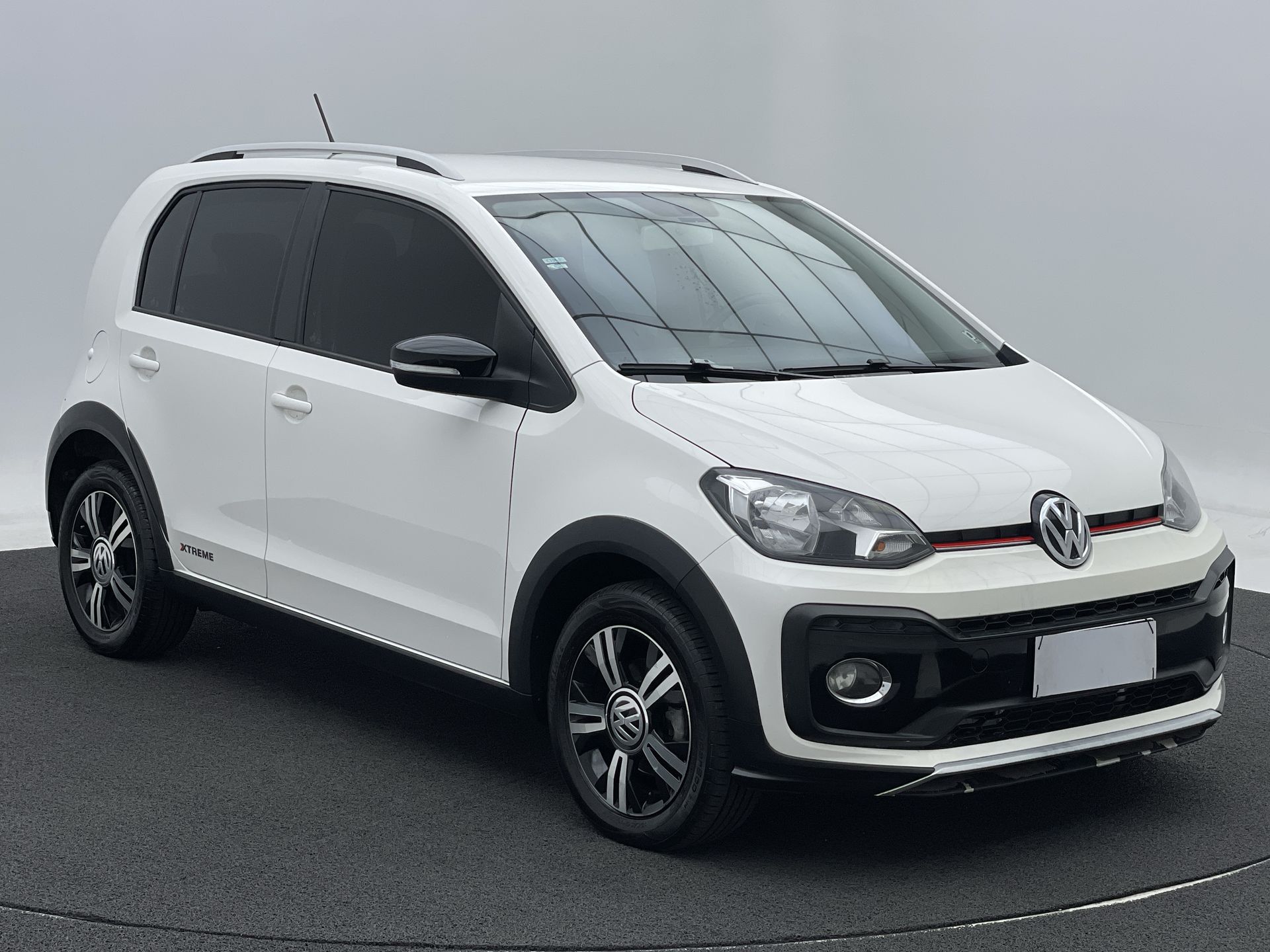 VW - Volkswagen-up!-up! Xtreme 1.0 TSI Total Flex 12V 5p