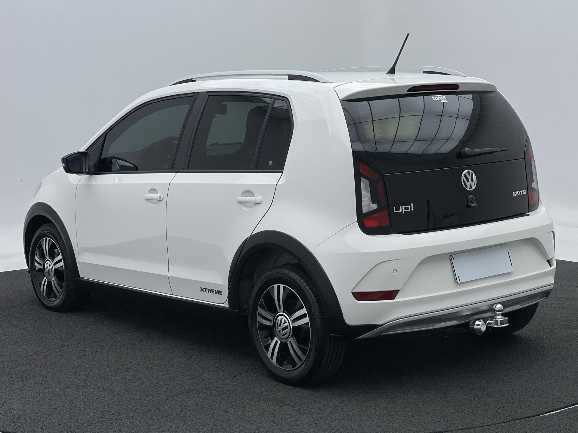 VW - Volkswagen-up!-up! Xtreme 1.0 TSI Total Flex 12V 5p